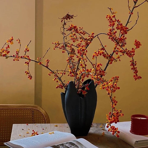 Dekorative florale Skulpturvase