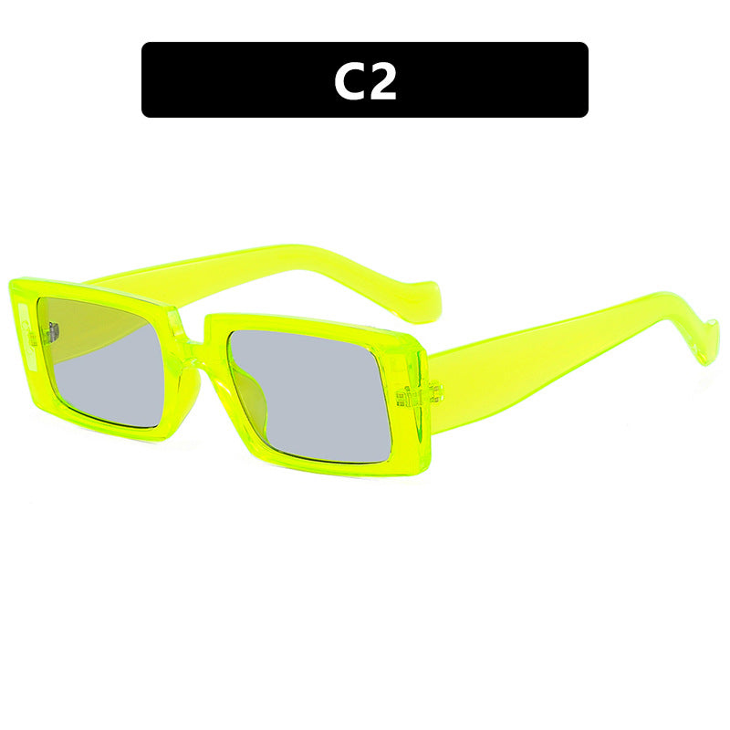 Damen modische Sonnenbrille im attraktiven geometrischen Design Karnz