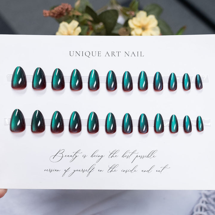 Glänzendes Press-On Nagelkunst Set