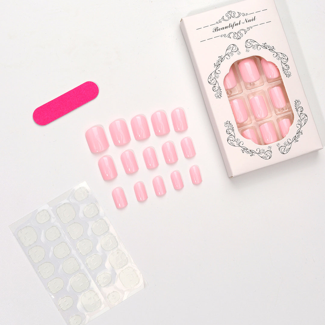 Glänzende Press-On-Nagelspitzen-Kollektion Karnz