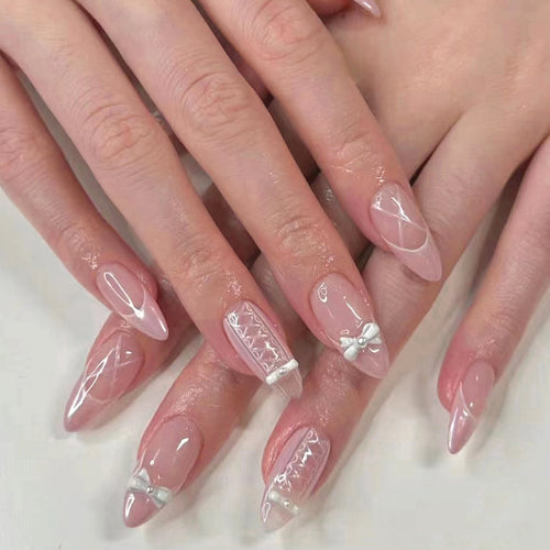 Elegante Nagelkunstverlängerungen Karnz