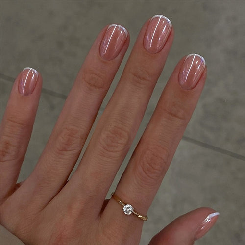 Kunstnagelset mit sanften Petal-Finish und flexibler Passform Karnz