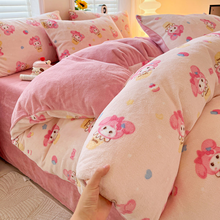 Verspielt blumenmusterte Fleece-Decke