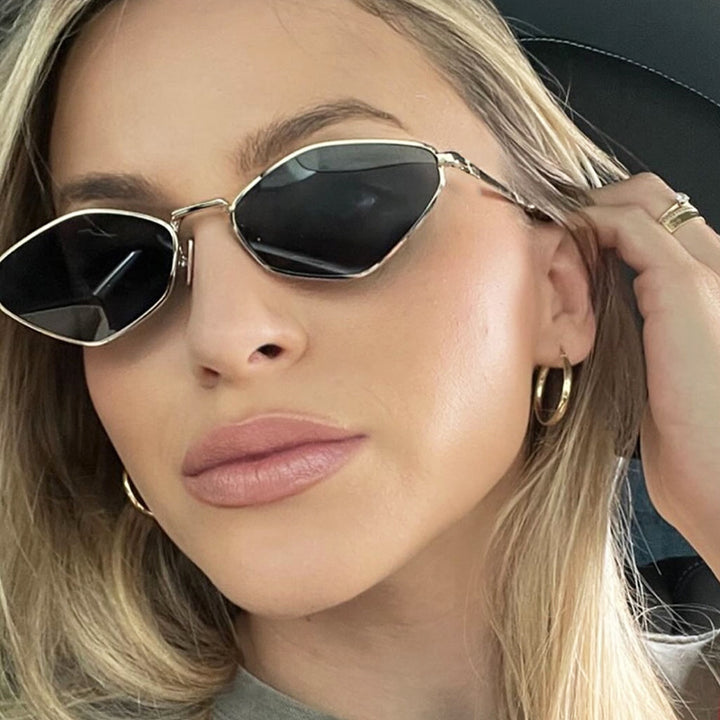 Damen geometrische Sonnenbrille mit feinem Metallrahmen und UV-Schutz Karnz