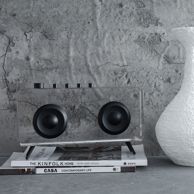 Retro-inspirierte transparente Radio