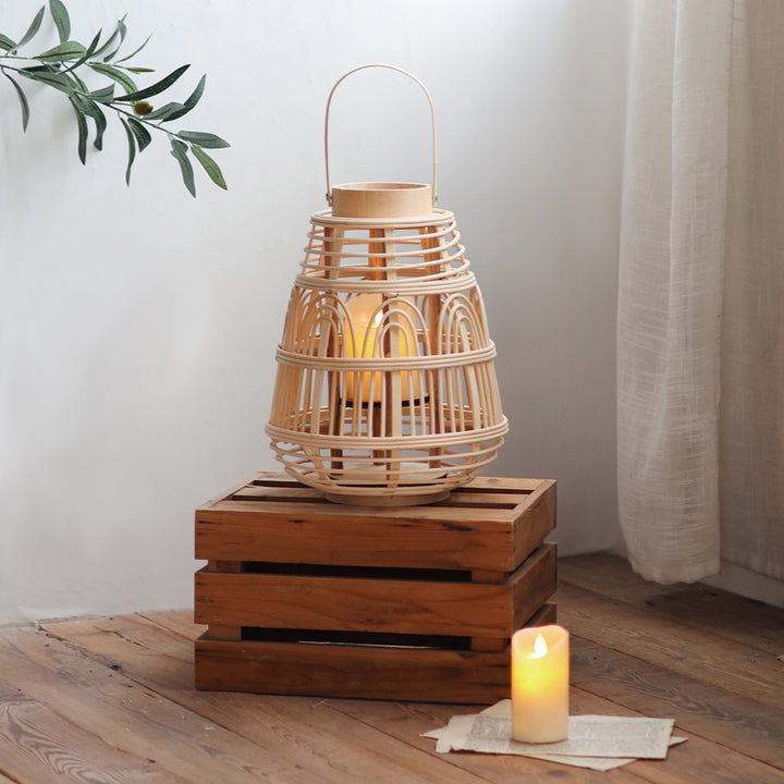 Handgefertigte Rattan-Laterne Karnz