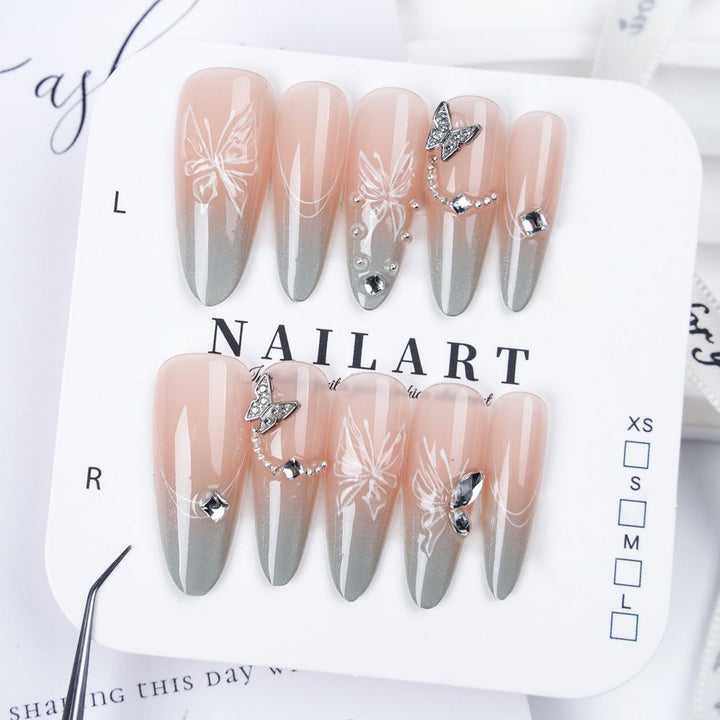 Dekorativer Fashion-Nagel-Set Karnz