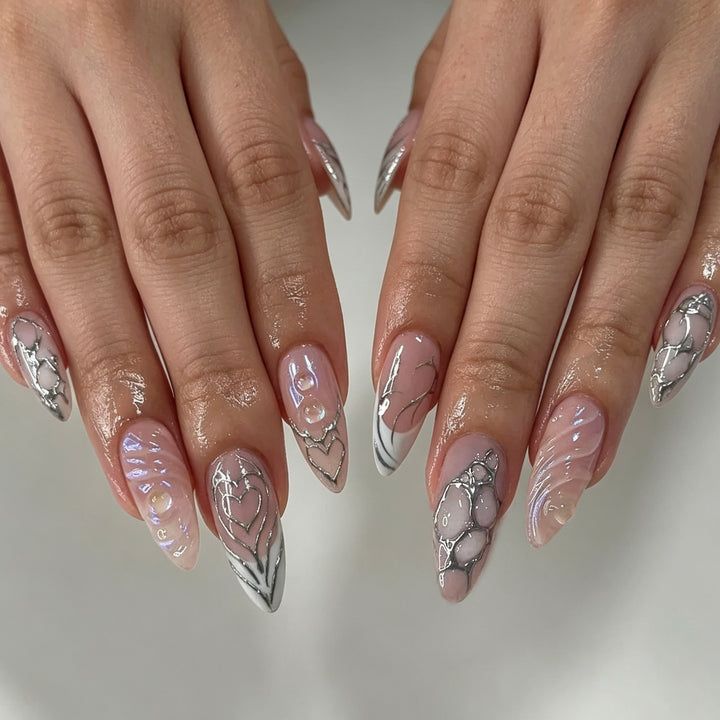 Elegantes Acryl-Nagelkunstdesign Karnz