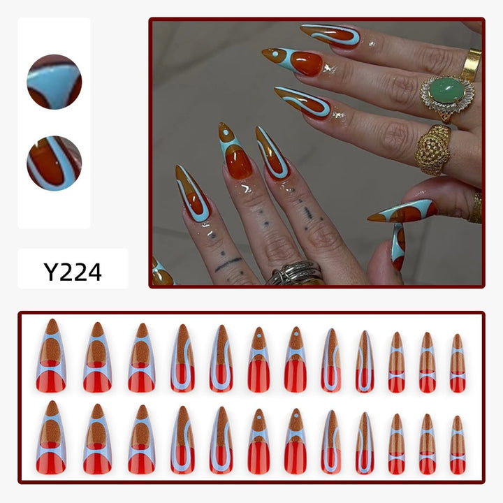 Kreative Kunstnagelspitzen mit geometrischen Mustern Karnz