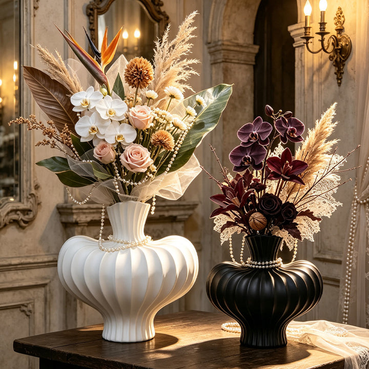 Skulptierte gerippte dekorative Vase Karnz