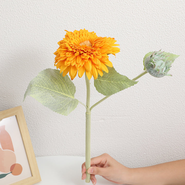 Künstlicher Blumenstrauß mit detailverliebten Blüten und Blättern Karnz
