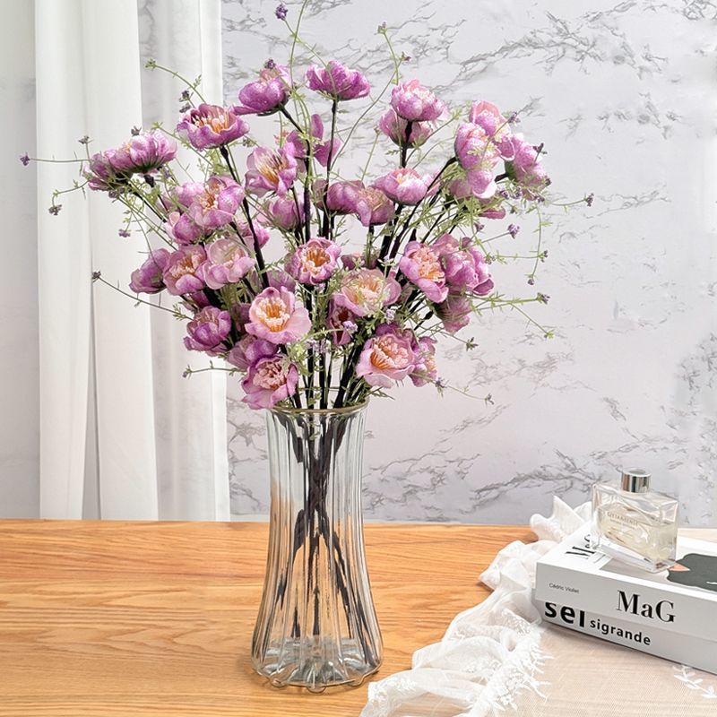 Realistischer künstlicher Blumenstrauß