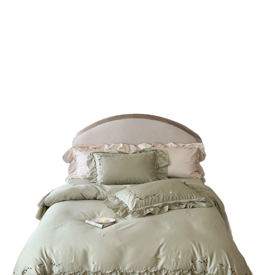 Luxuriöses Sateen Rüsch Bettbezug Set mit zart handgesticktem Zweigdetail
