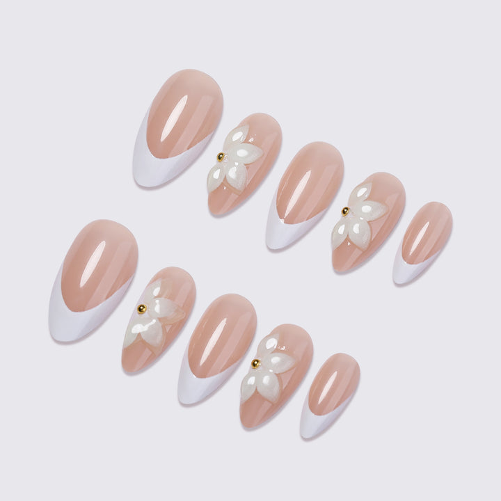 Florales Akzent Press-On Nagelset Karnz