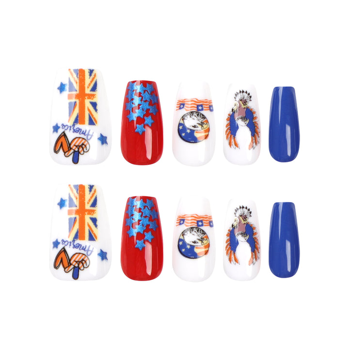 Kunstvolle Nagelverlängerungen mit patriotischen Designs Karnz