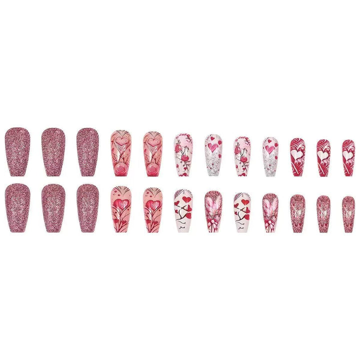 Kunstnagelset mit romantischen Herz- und Blumenmotiven Karnz