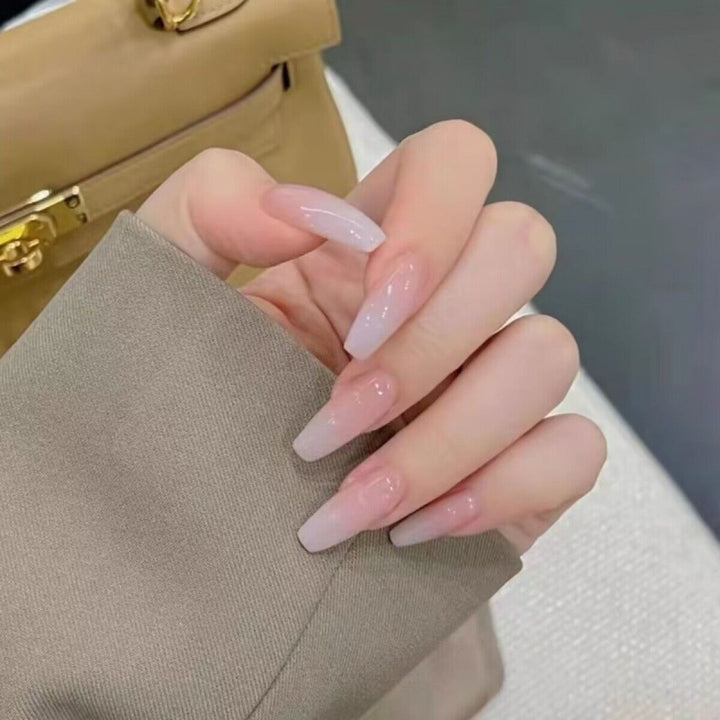 Elegante Nagelkunst Karnz