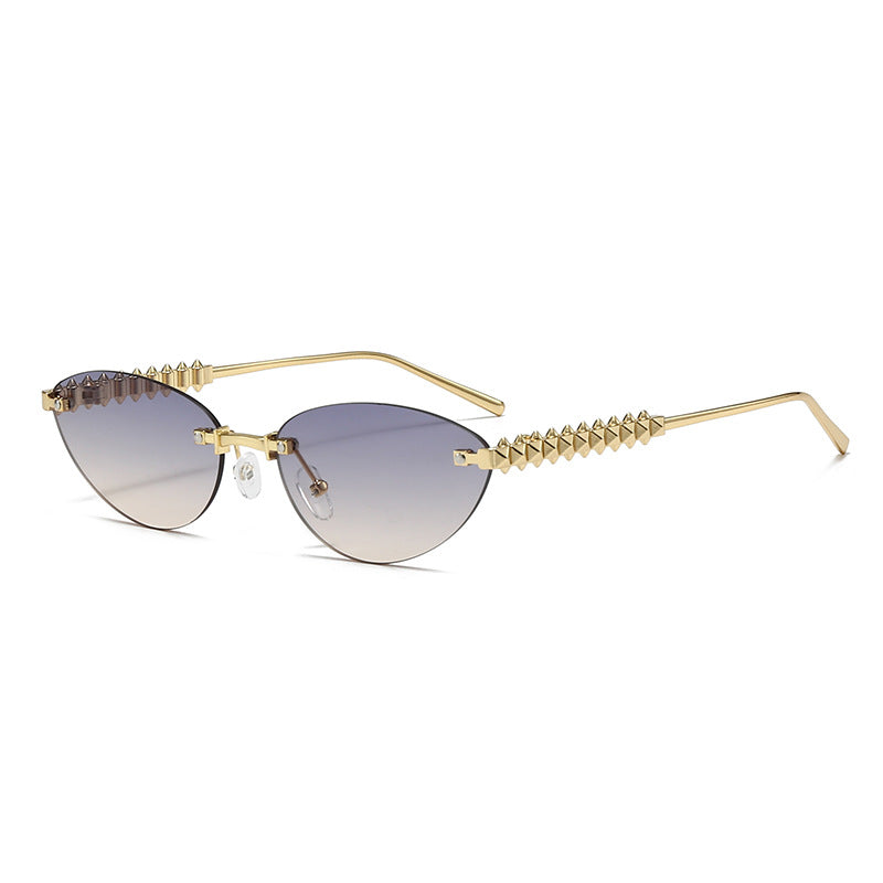 Damen modische Brille mit spitzen Akzenten Karnz