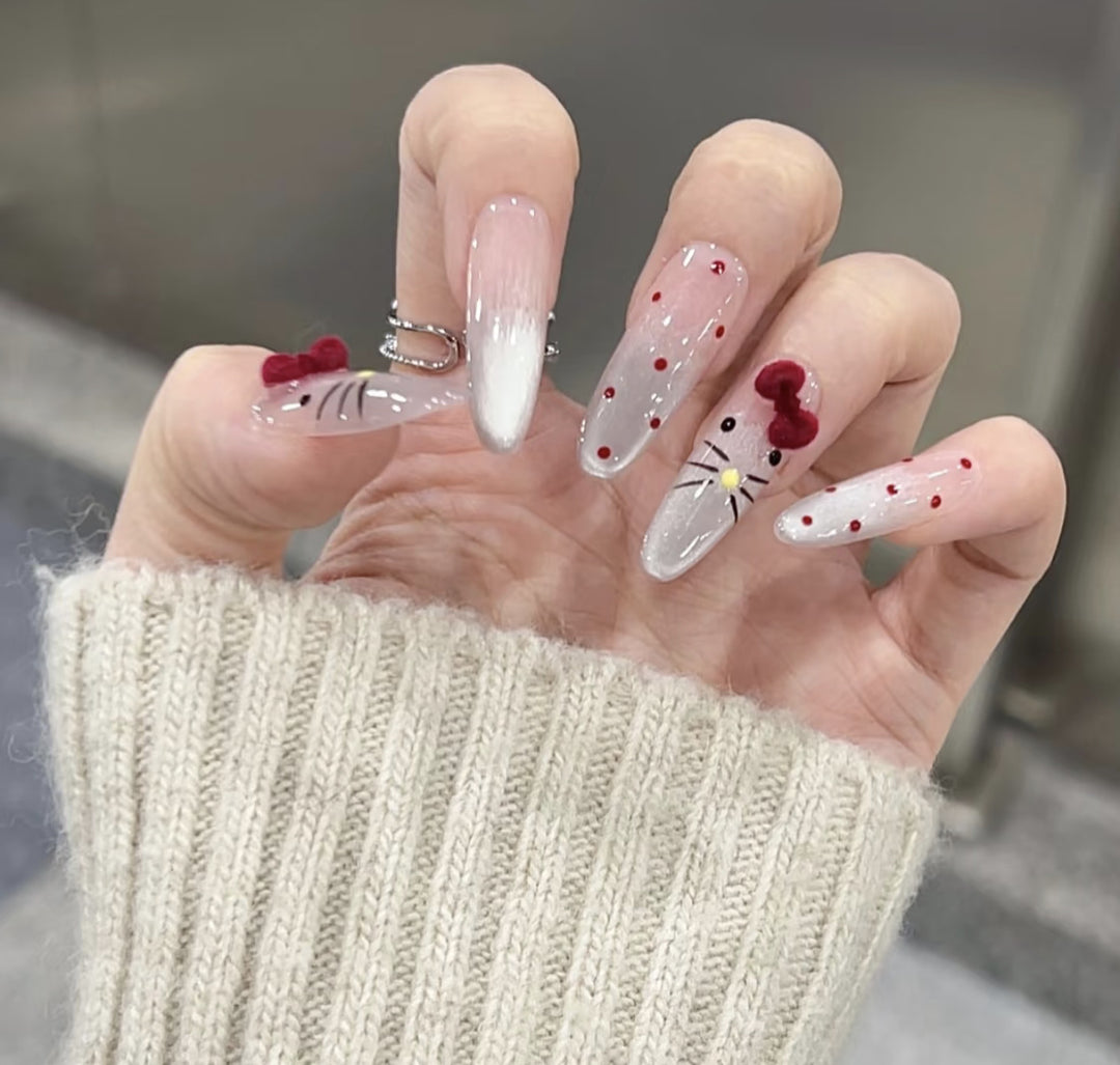Künstlerische Blumen- und minimalistische Fingernägel zum Aufkleben Karnz