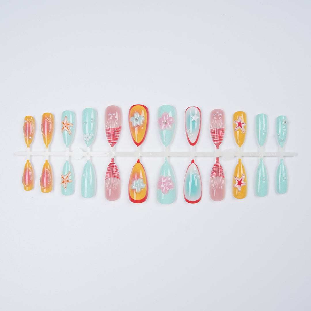 Künstlerische Nagelkollektion Karnz