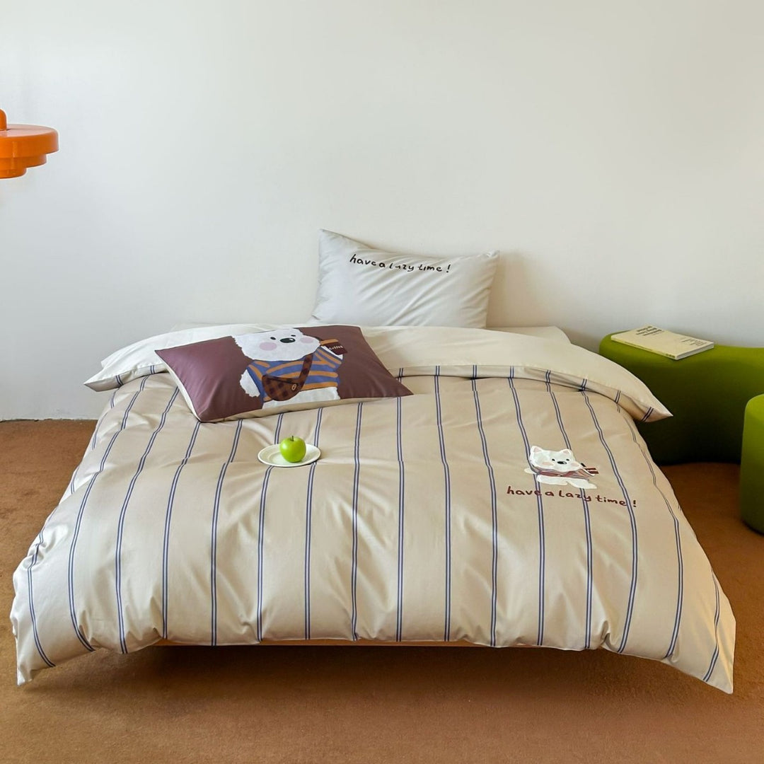 Bettwäsche-Garnitur aus Baumwoll-Satin mit gestreiften und bestickten Tiermotiven
