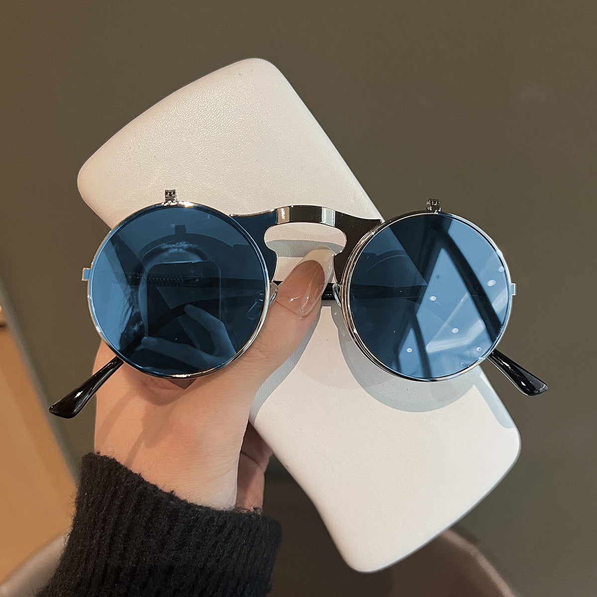 Damen Runde Designer-Sonnenbrille mit innovativem Rahmen Karnz