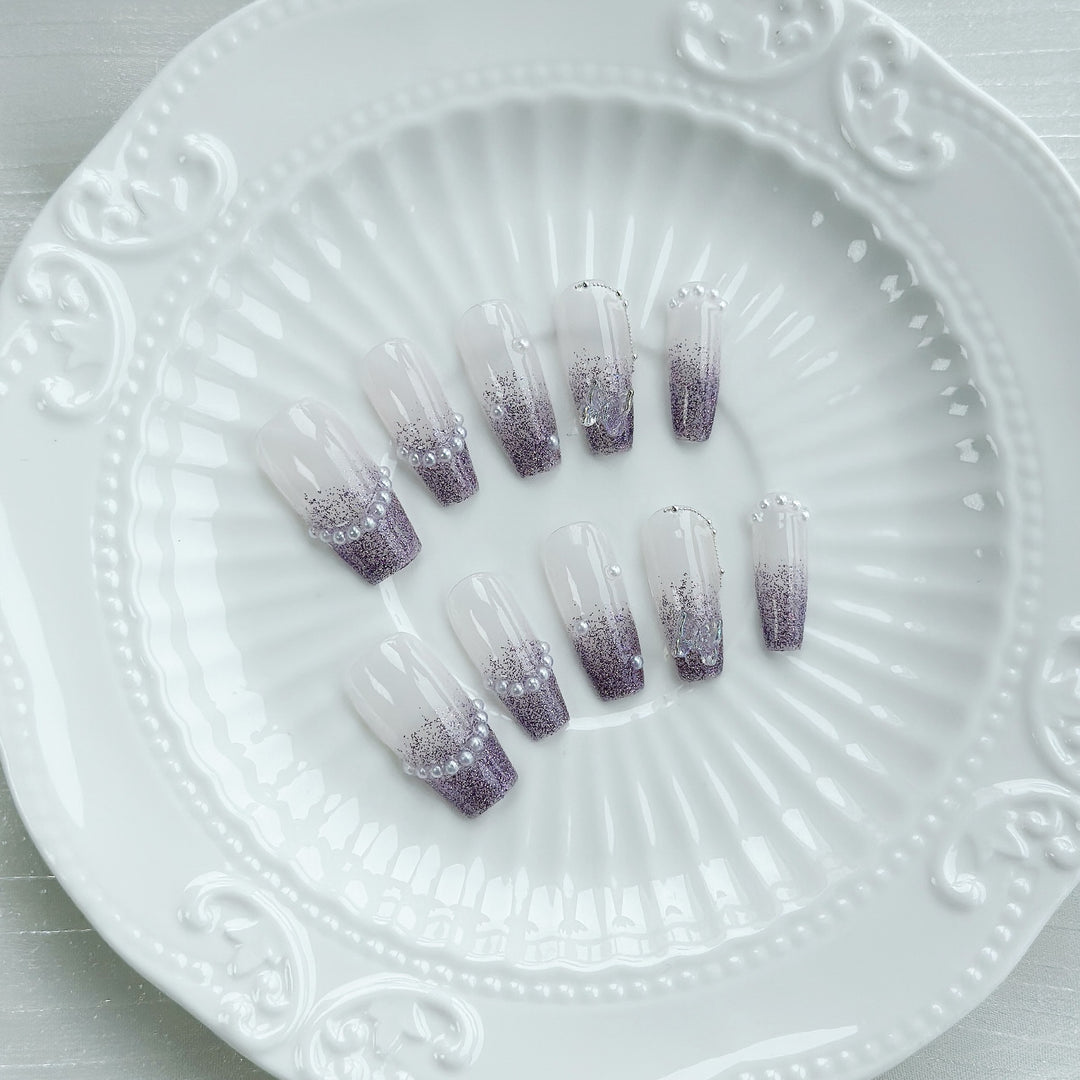 Glamouröser Gradient Druck-On Nägel Set mit Strassakzenten