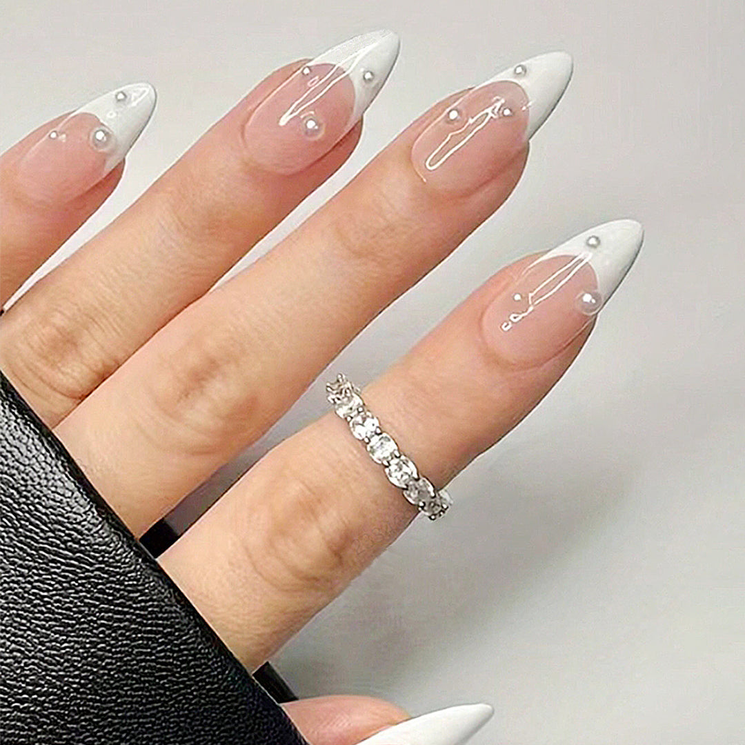 Elegante 3D Perle Akzent Stiletto Nagelkunst Erweiterungen Karnz