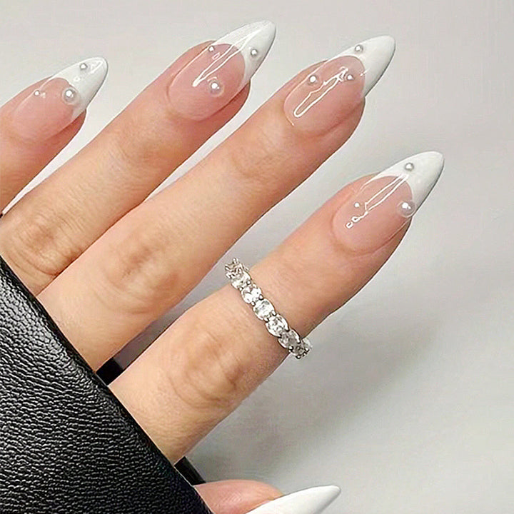 Elegante 3D Perle Akzent Stiletto Nagelkunst Erweiterungen Karnz