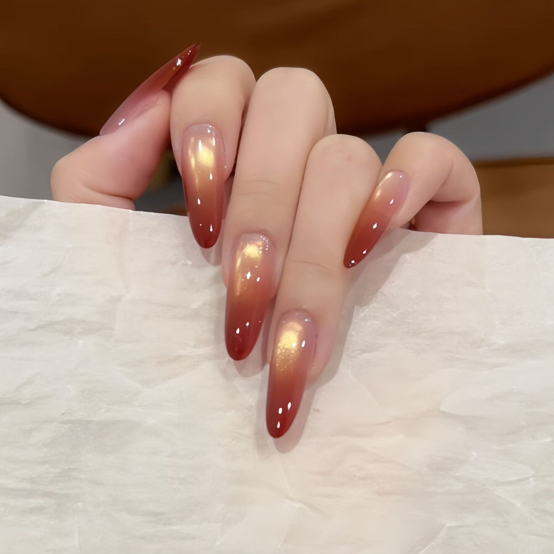 Kunstnägel mit Elegantem Ombre-Effekt Karnz