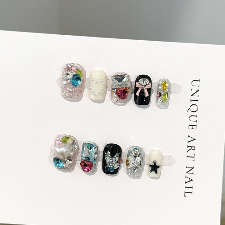 Glamouröse Strass-dekorierte Press-On Nail Set