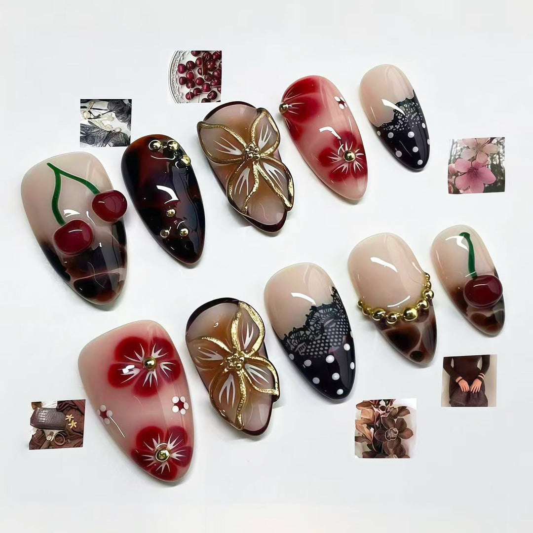Elegante Floral-Beschmückte Aufklebenägel Kollektion