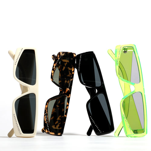 Damen oversized Sonnenbrille mit futuristischer Form und stylischen Verzierungen Karnz