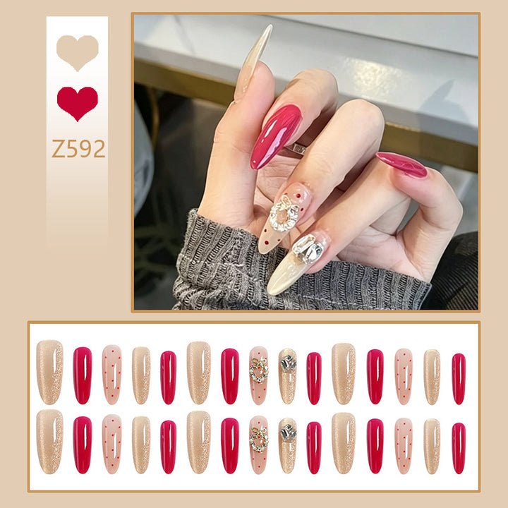 Kunstnagelset mit funkelnden Kristallakzenten und eleganten Farbverläufen Karnz
