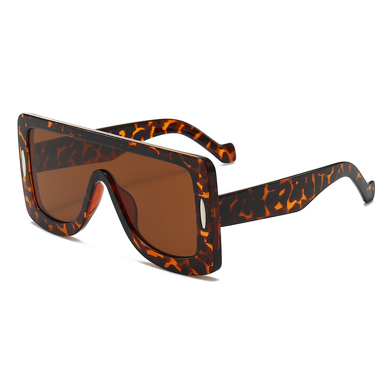 Damen Oversized Sonnenbrille im modernen Bauhaus-Stil Karnz