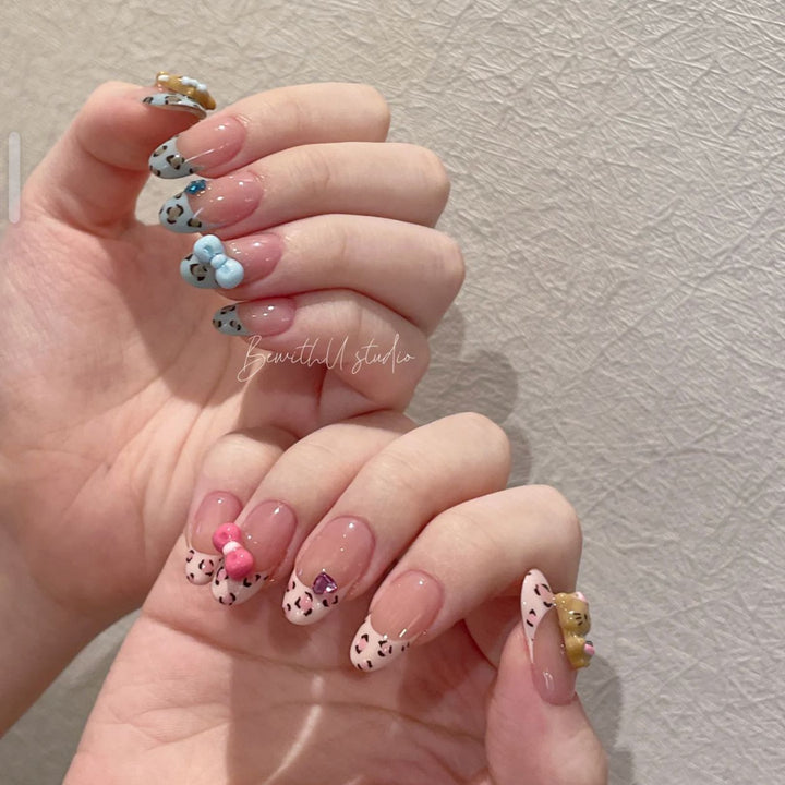 Modischer Press-On Nagelset Karnz