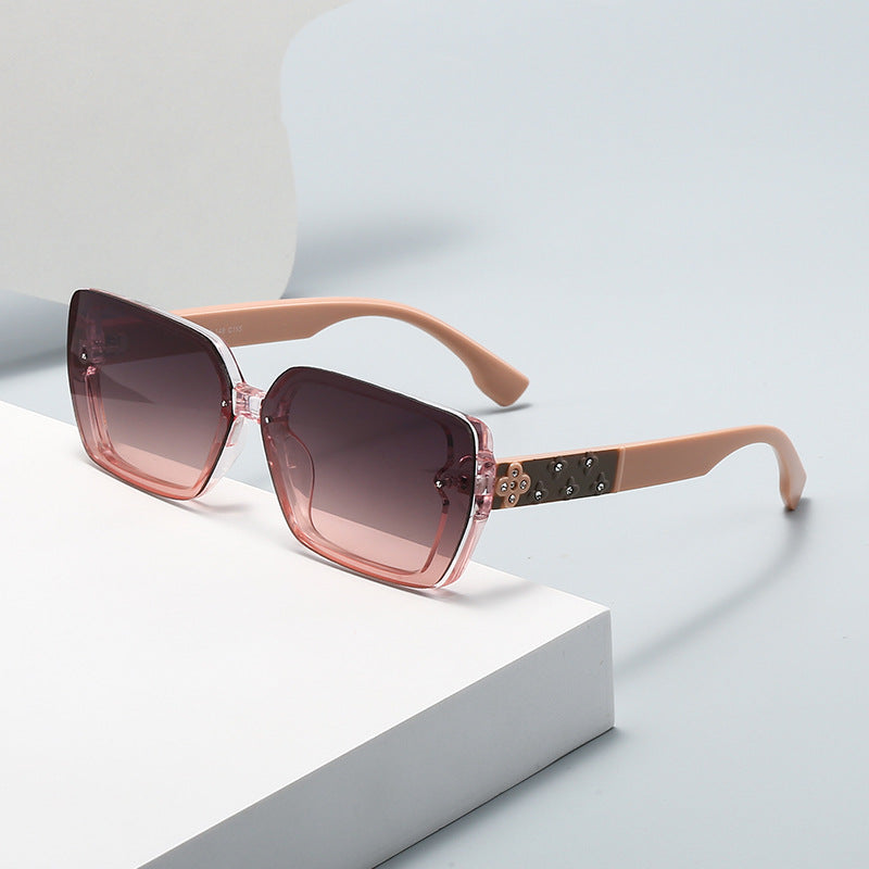 Damen Sonnenbrille mit extravaganten Schmuckdetails Karnz