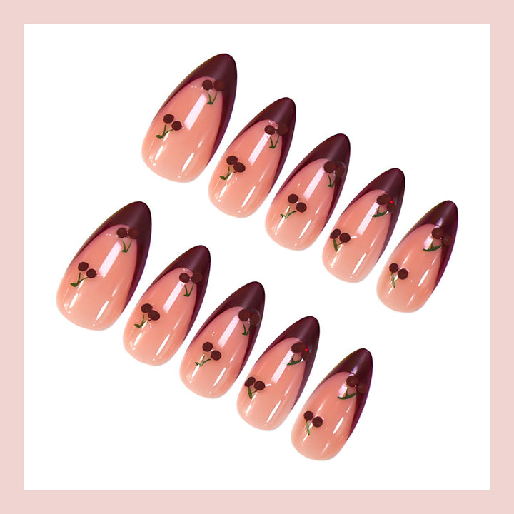 Kunstnagelset mit einzigartigen Designs Karnz