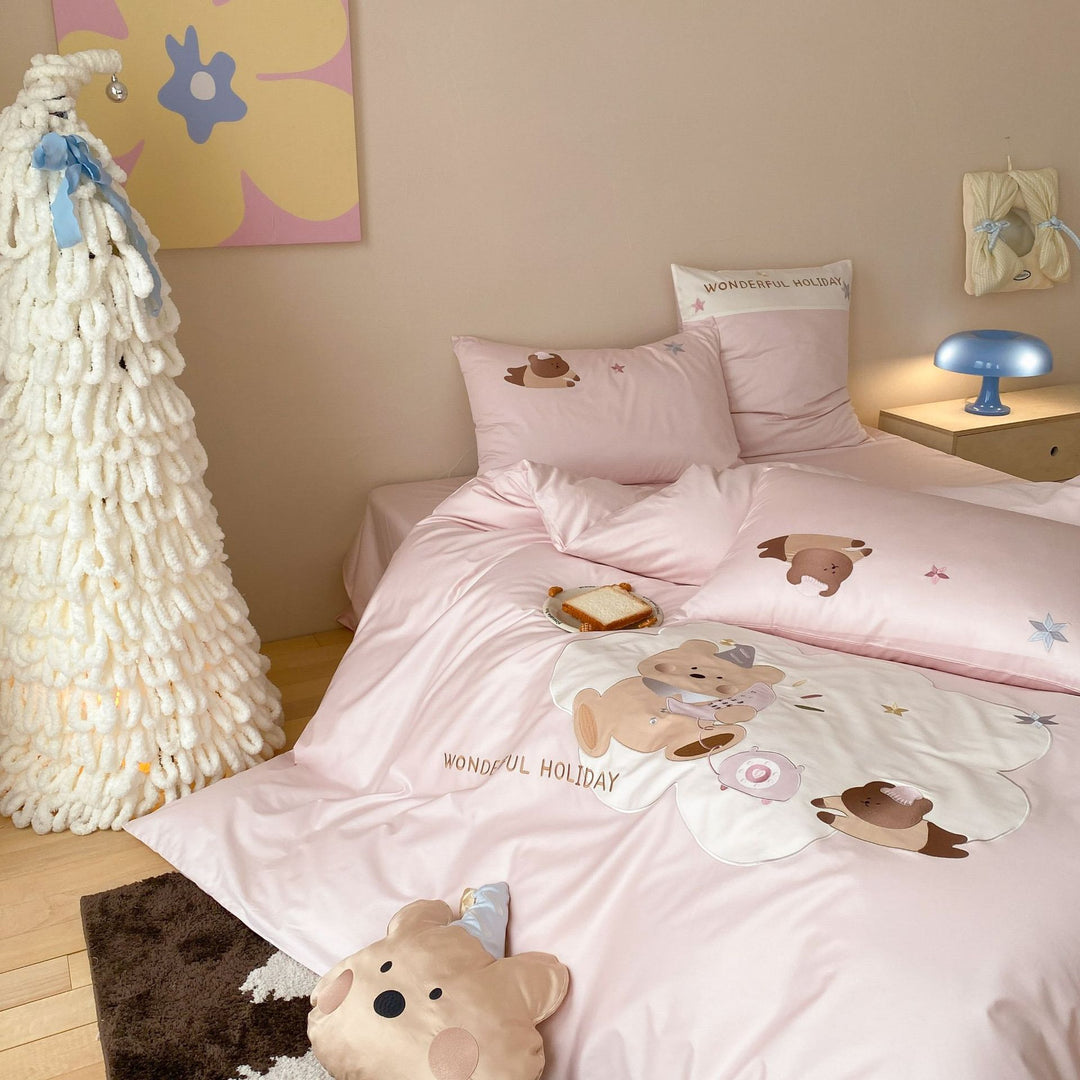 Kinder-Bettwäsche-Set mit applizierten Bärenmotiven und dekorativem Kissen
