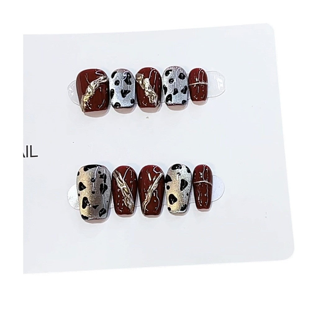 Stylisches Press-On-Nail-Art-Set mit einzigartigen Mustern Karnz