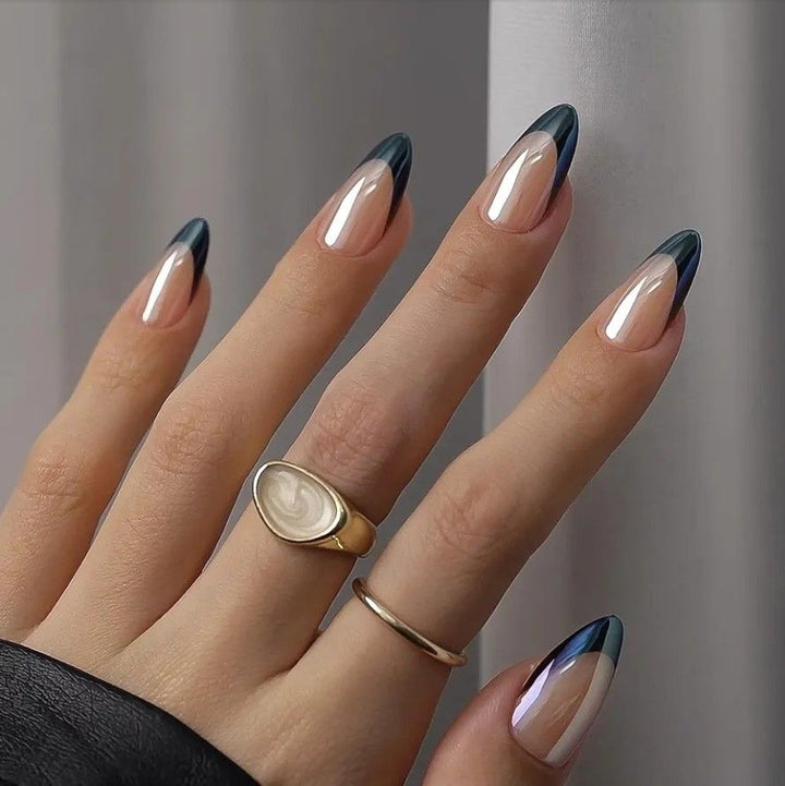 Elegantes French Tip Press-On Nail Art Set Karnz