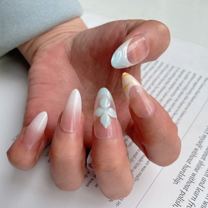 Premium Press-On Nail Set mit dekorativen Akzenten Karnz