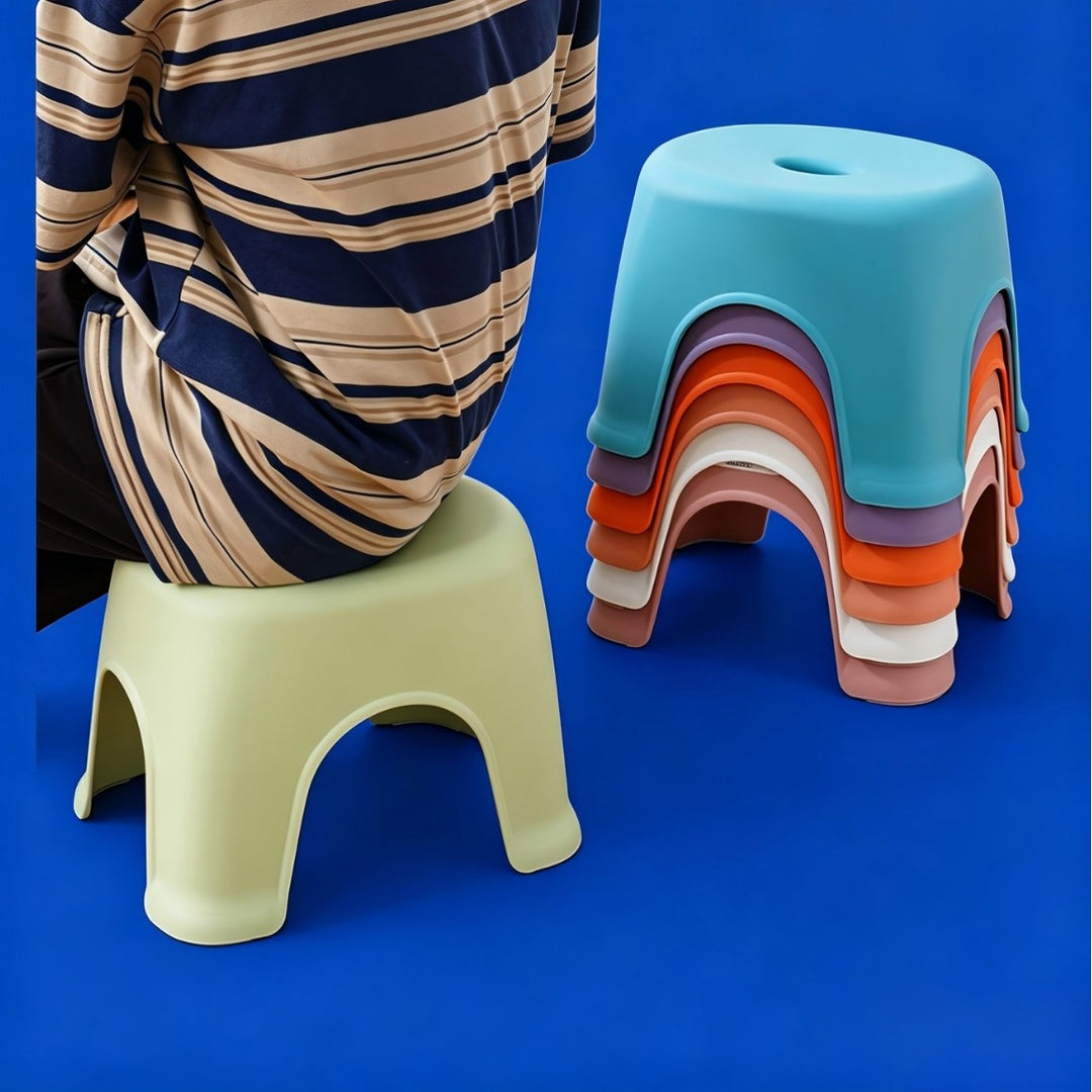 Funktionaler Hocker Karnz