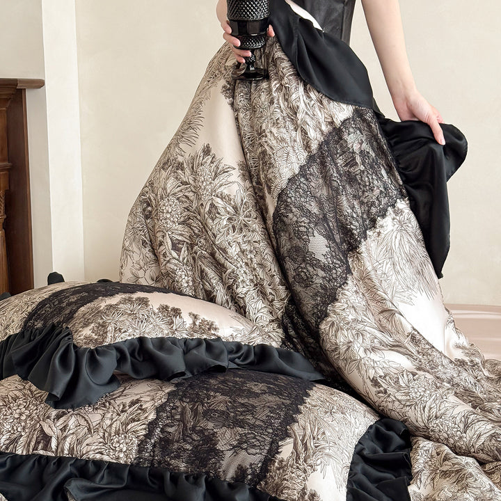 Luxuriöses Satin-Bettwäsche-Set mit Rüschenabschluss und detailreichem Toile-de-Jouy-Print Karnz