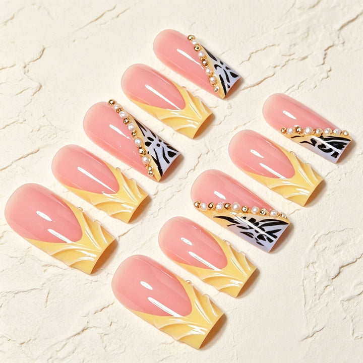Glamouröse Stiletto Press-On Nagelkunst Set Karnz