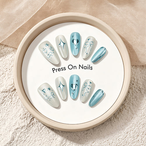 Künstlerisches Press-On-Nagel-Set mit Herz- und Stern-Designs Karnz