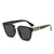 Damen Designer-Sonnenbrille mit luxuriösem Rahmen und angesagtem Schmuckdetail Karnz