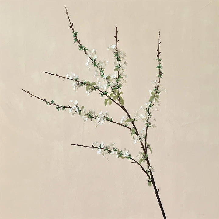 Dekorative Blumenarrangement für Innendekoration