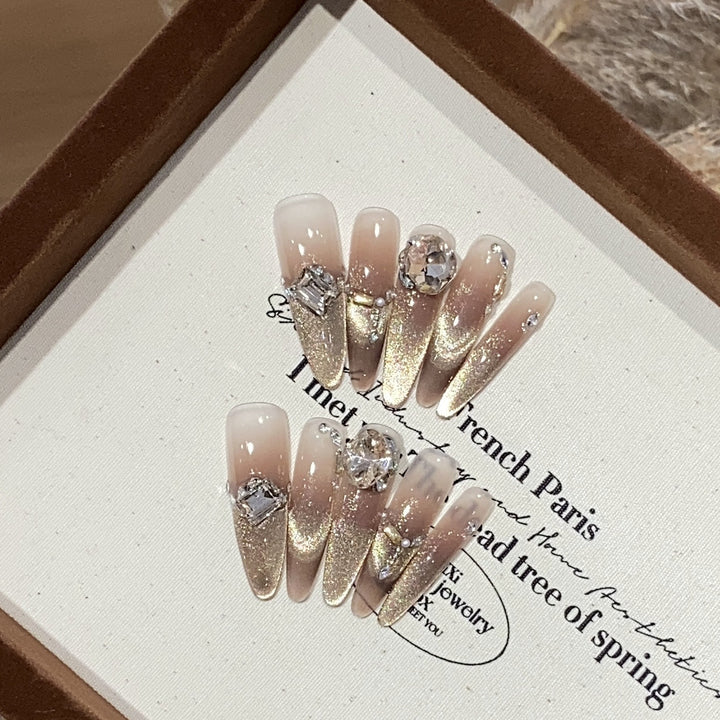 Glamorous Press-On Nail Art Set Karnz