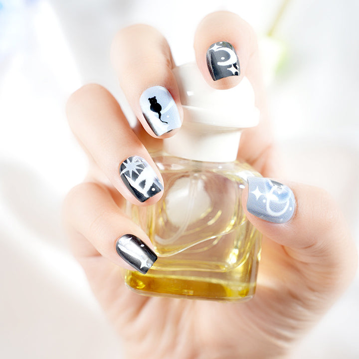 Künstlerisches Themen-Press-On-Nagelset Karnz